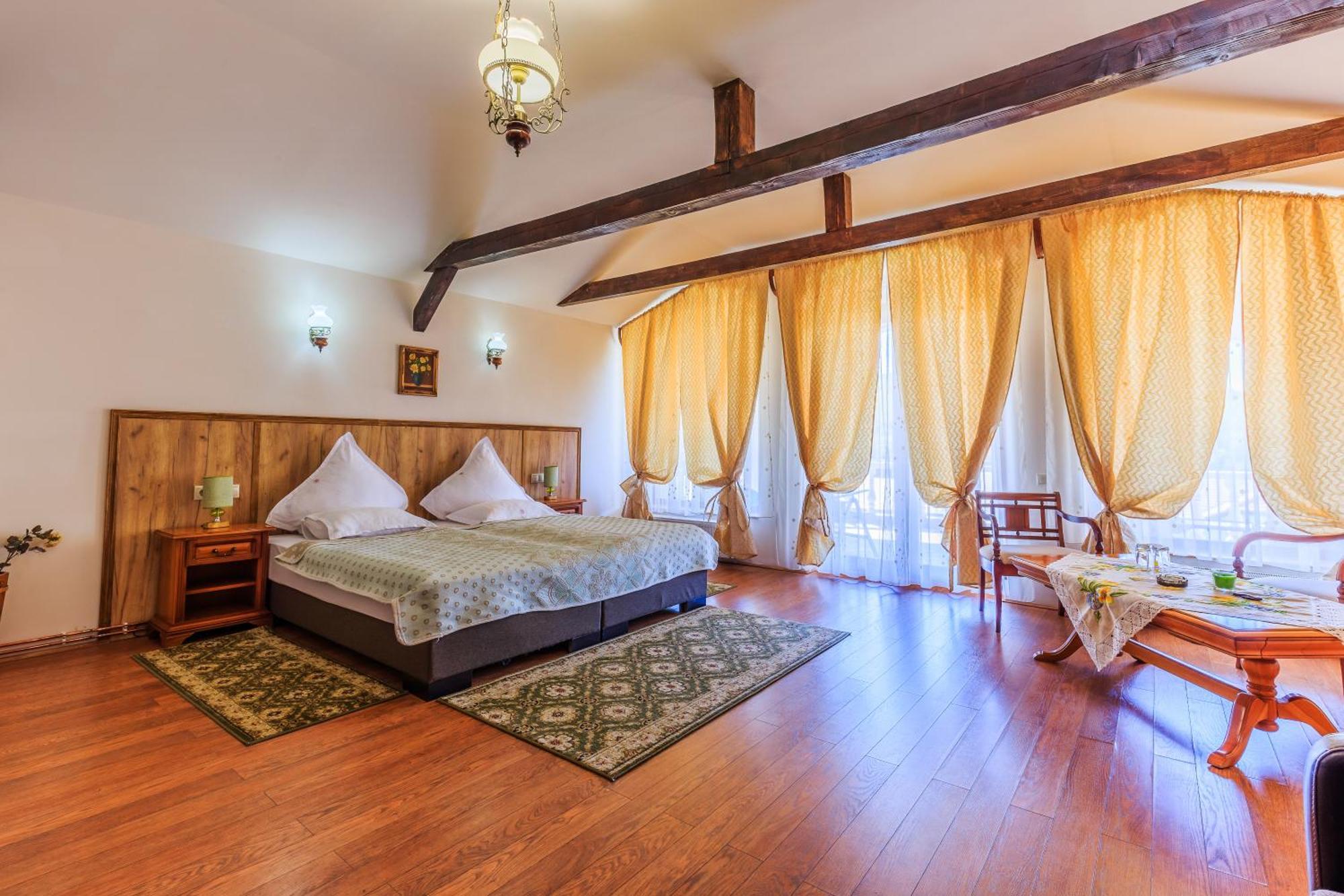 Hotel Bielmann Sînpetru Zewnętrze zdjęcie